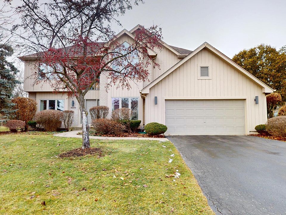 1st image of 9S310 Woodcreek Pl