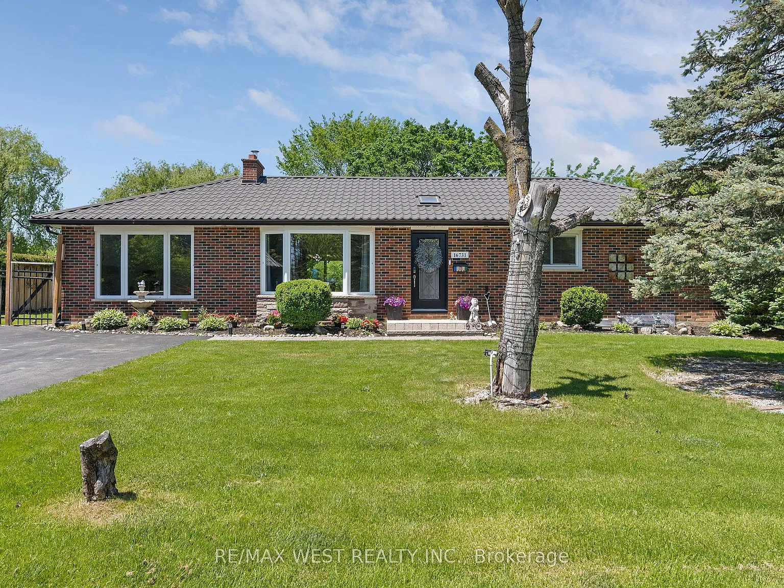 4 bed, $3,300 — Photo 2