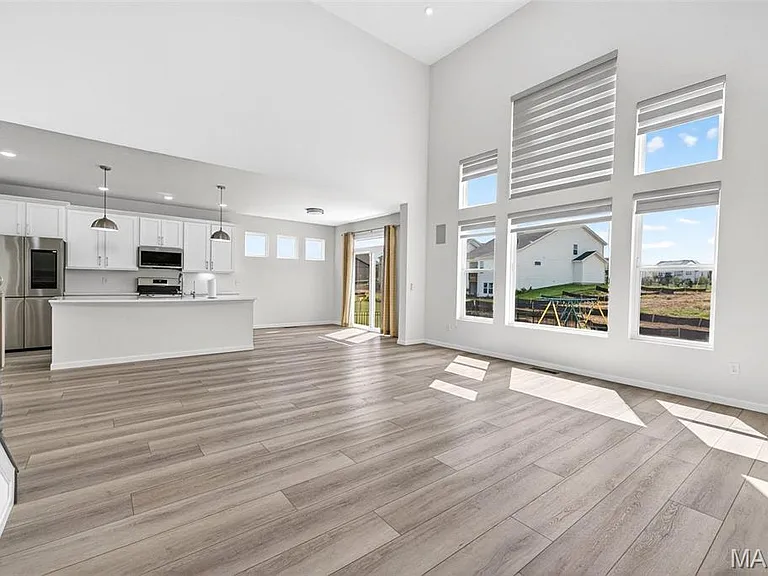 207 Kerry Downs Dr — Photo 11