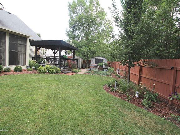 0201 BACKYARD