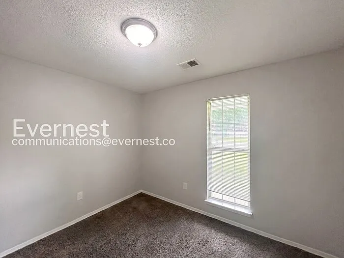 10453 Kristen Dr S — Photo 11