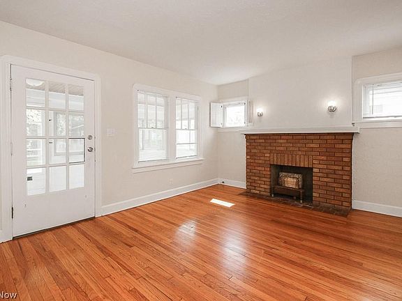 5th image of 3832 W 134th St