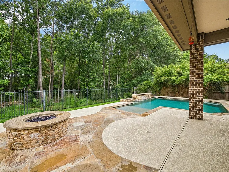 1735 Sylvia Springs Ln — Photo 45