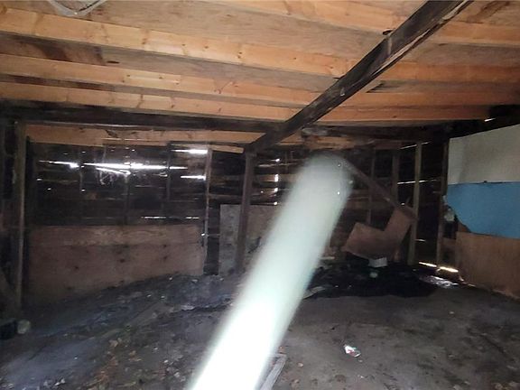 5th image of 381 E 152nd St