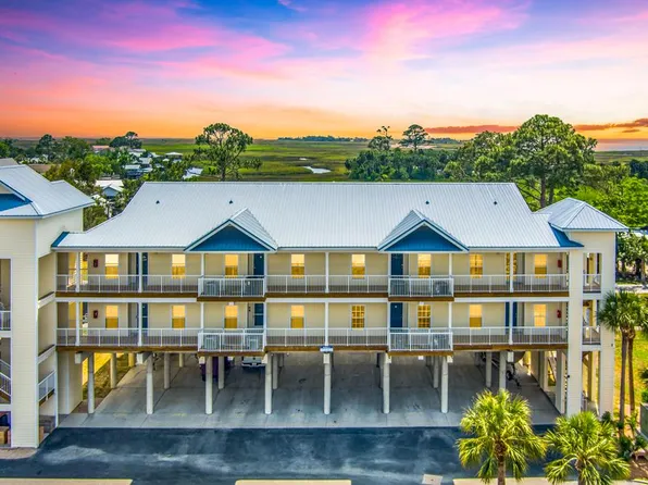 54 SE 910th Ave UNIT 107 Building 2, Suwannee, FL 32692