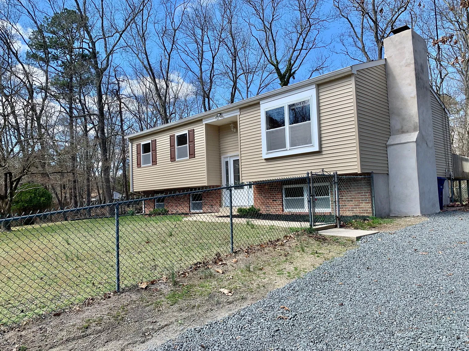3 bed, 2260 sqft, $3,500 — Photo 3