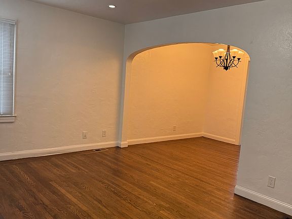 4th image of 711 2nd Ave