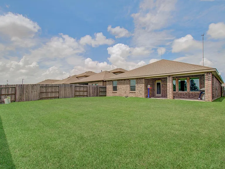 3742 Canyon Shore Ln — Photo 37