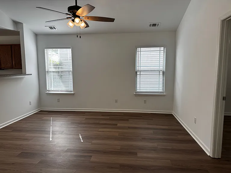 115 Fox Glen Ct — Photo 9