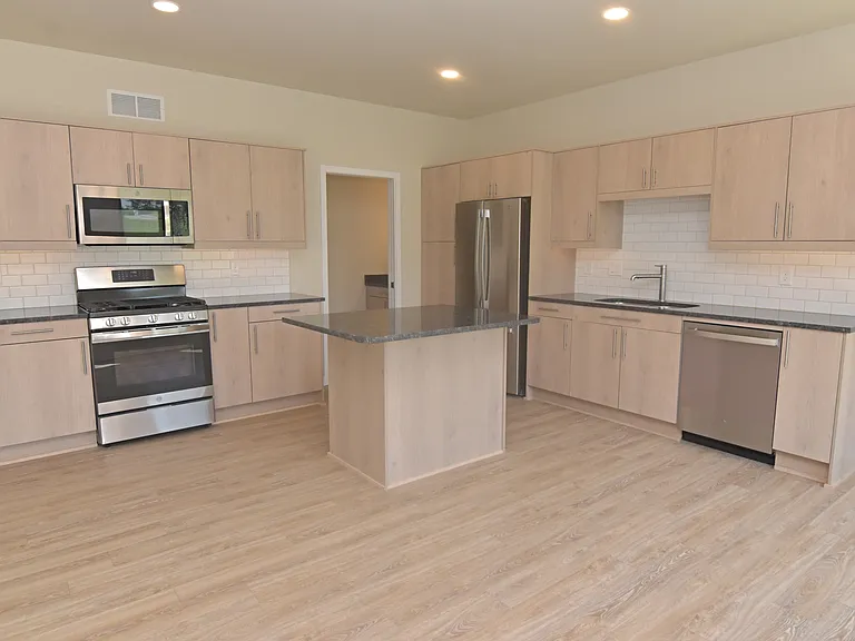 31 Crosby Park Dr — Photo 4