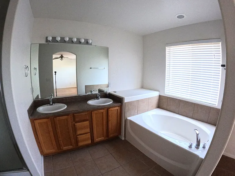 2848 Ancho Ave — Photo 24