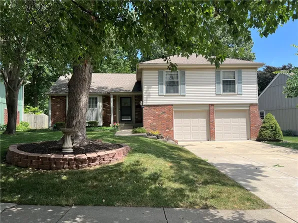 10820 W 101st St, Overland Park, KS 66214
