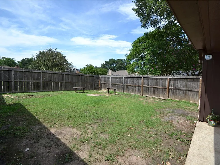 15927 Tumbling Rapids Dr — Photo 44