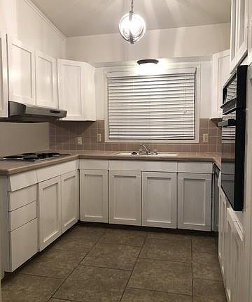 2nd image of 106 Oakhurst Pl #106