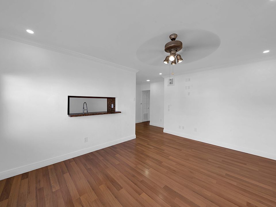 Wide view of the Living-room