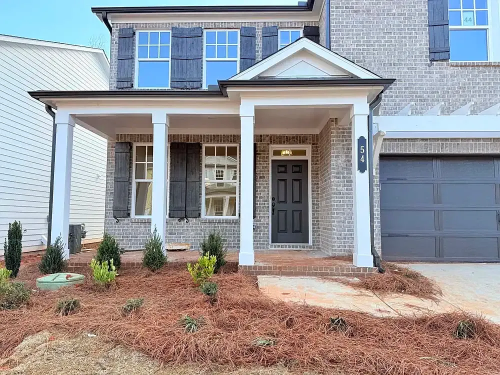 5 bed, 3208 sqft, $2,700 — Photo 2