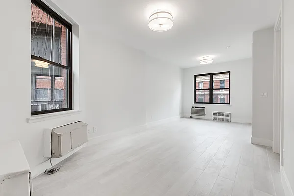 Rented by Five Town Global Realty | media 3