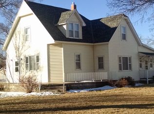 1106 Grand St, Saint Paul, NE 68873