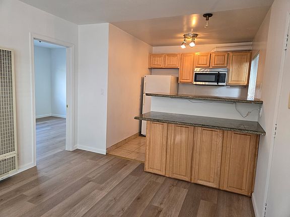 2nd image of 533 Brooks Ave #5
