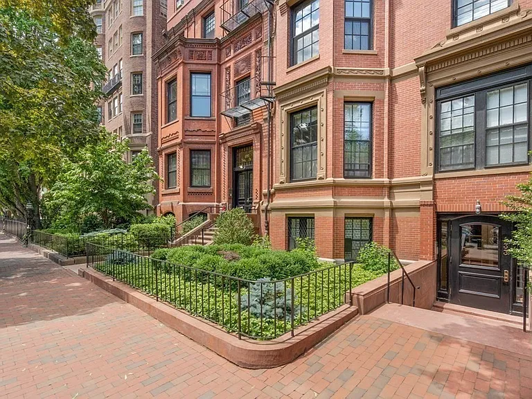 133 Marlborough St #8 — Photo 16