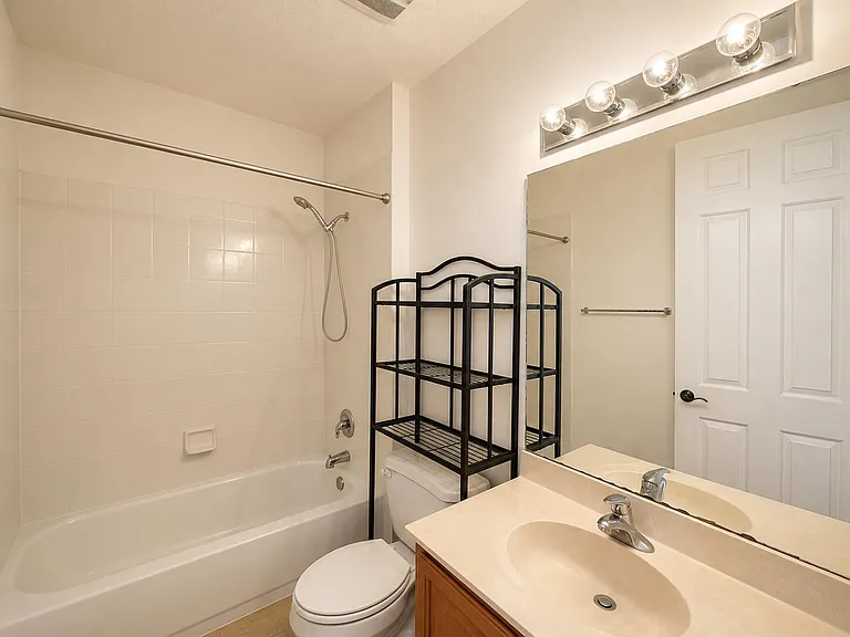 780 Marina Del Ray Ln #4 — Photo 8