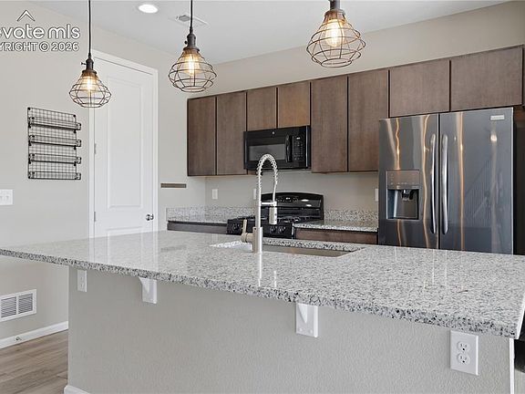 4th image of 7052 Preble Dr