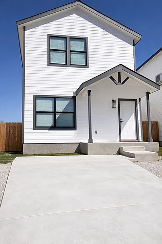 147 Vine St Photo 1