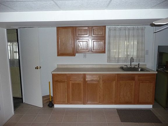 4th image of 447 Westminster Ave