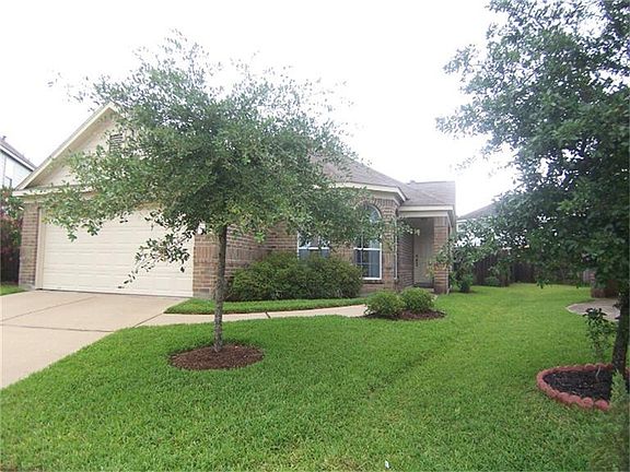 POPULAR ONE STORY PLAN IN HEART OF CUL-DE-SAC