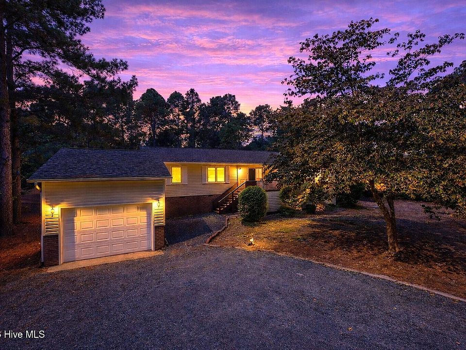 1st image of 102 Thistle Lane