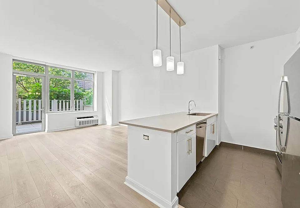 1st image of 81 Fleet Pl APT 3M