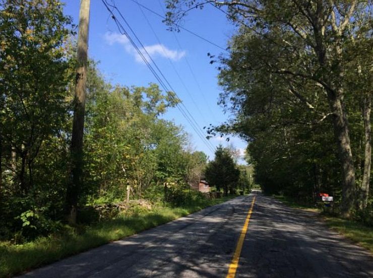 2nd image of 119 Hell Hollow Rd