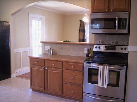 Dining Bar, Appliances & Arch
