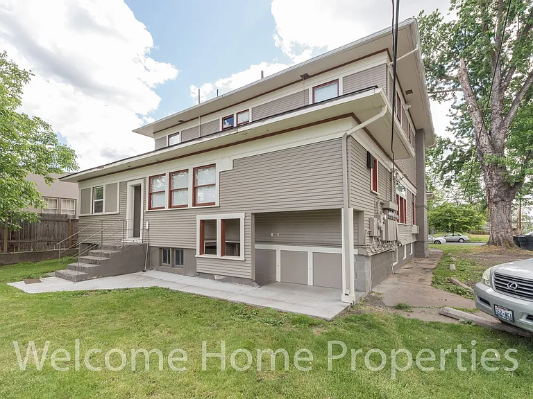 329 S 3rd Ave — Photo 13