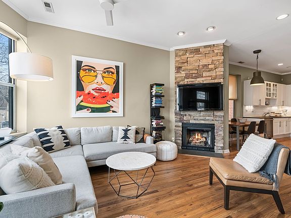4th image of 1435 W Henderson St #2