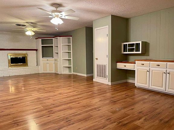4th image of 145 Magnolia Trl