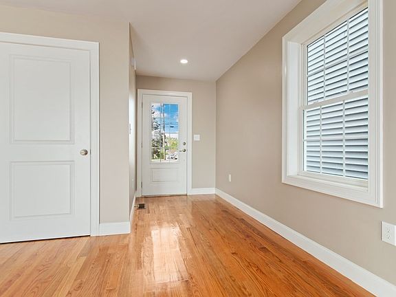 3rd image of 355 Mountain Ave #3