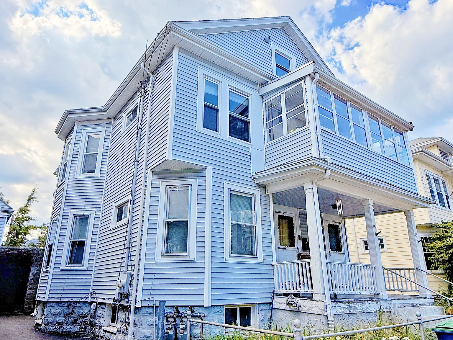 3 bed, 1100 sqft, $3,200 — Photo 1
