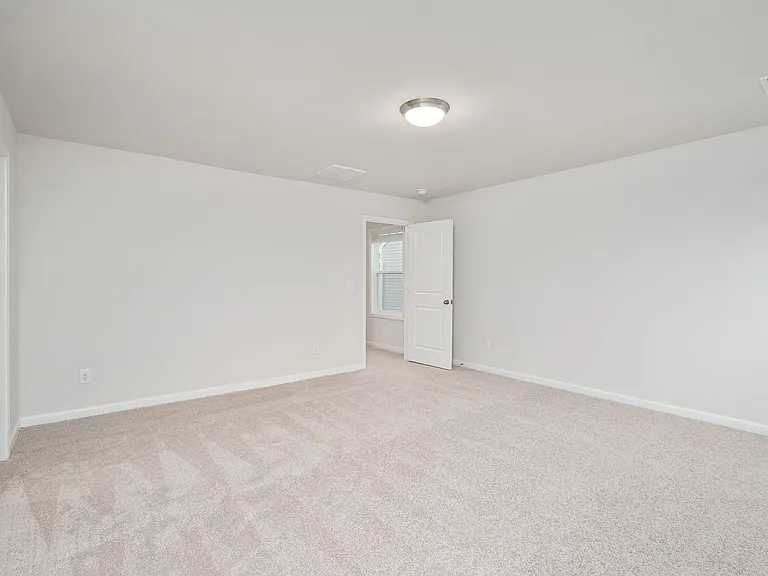 775 Justify Loop — Photo 23