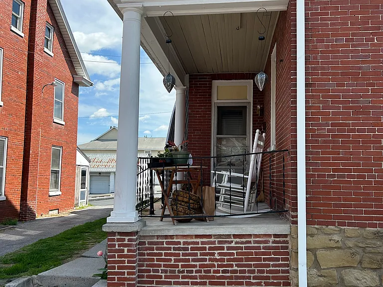 23 N Poplar St #101 — Photo 4