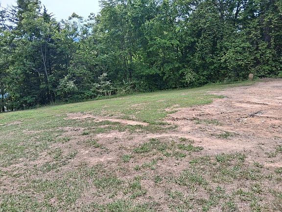 4th image of 685 Epley Rd