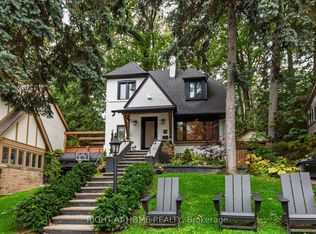 16 Pine Cres, Toronto, ON M4E1L2