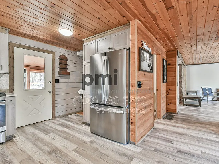 230 Silver Maple Ln — Photo 4