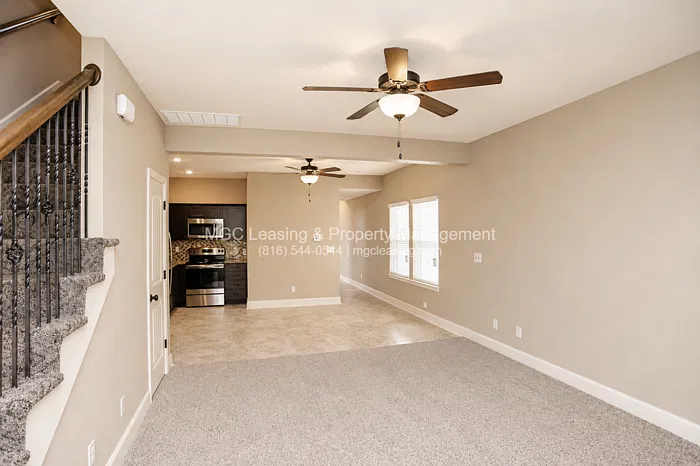 3 bed, 2.5 bath, 1357 sqft, $1,779 — Photo 4