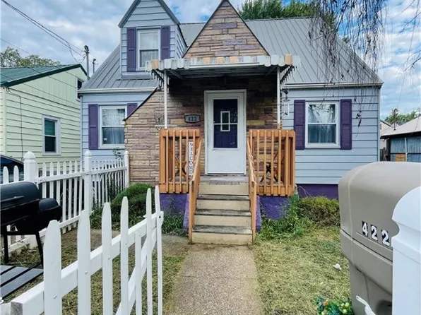 422 18th St, Dunbar, WV 25064