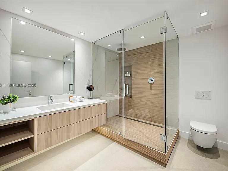 2301 Collins Ave #630 — Photo 33