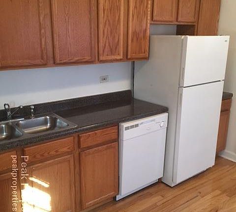 5th image of 4631 N Winchester Ave APT 107