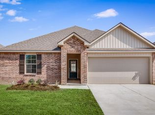261 Crowne Parc Dr, Opelousas, LA 70570