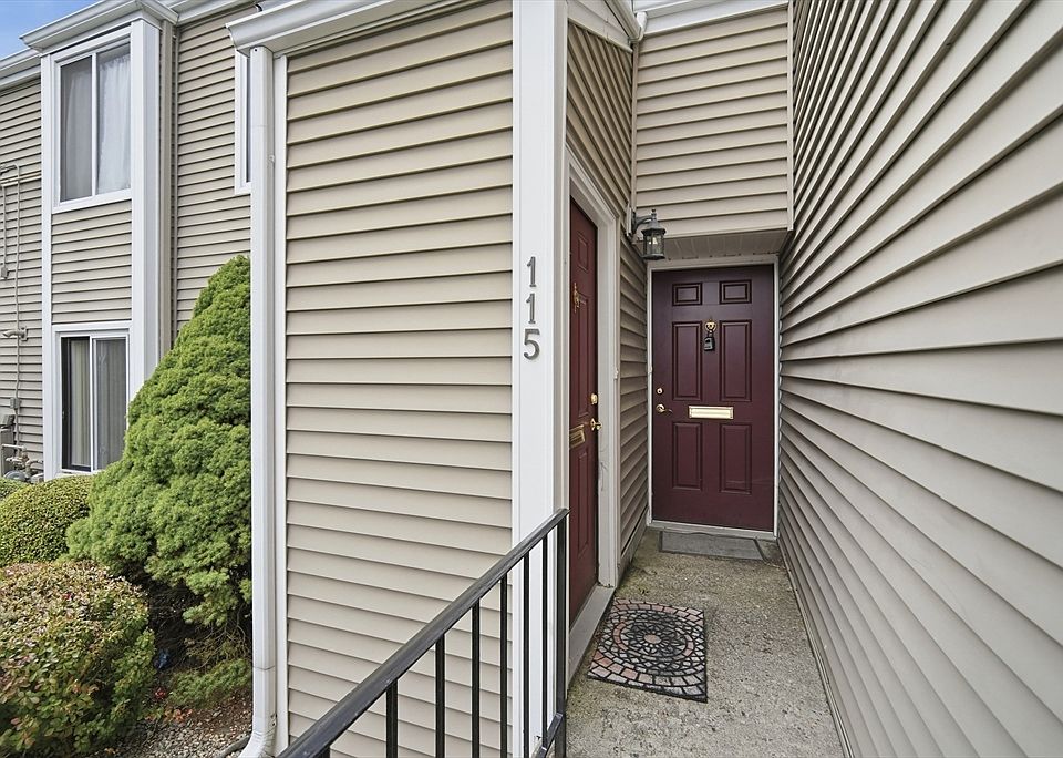 1st image of 113 Nassau Dr Unit 113