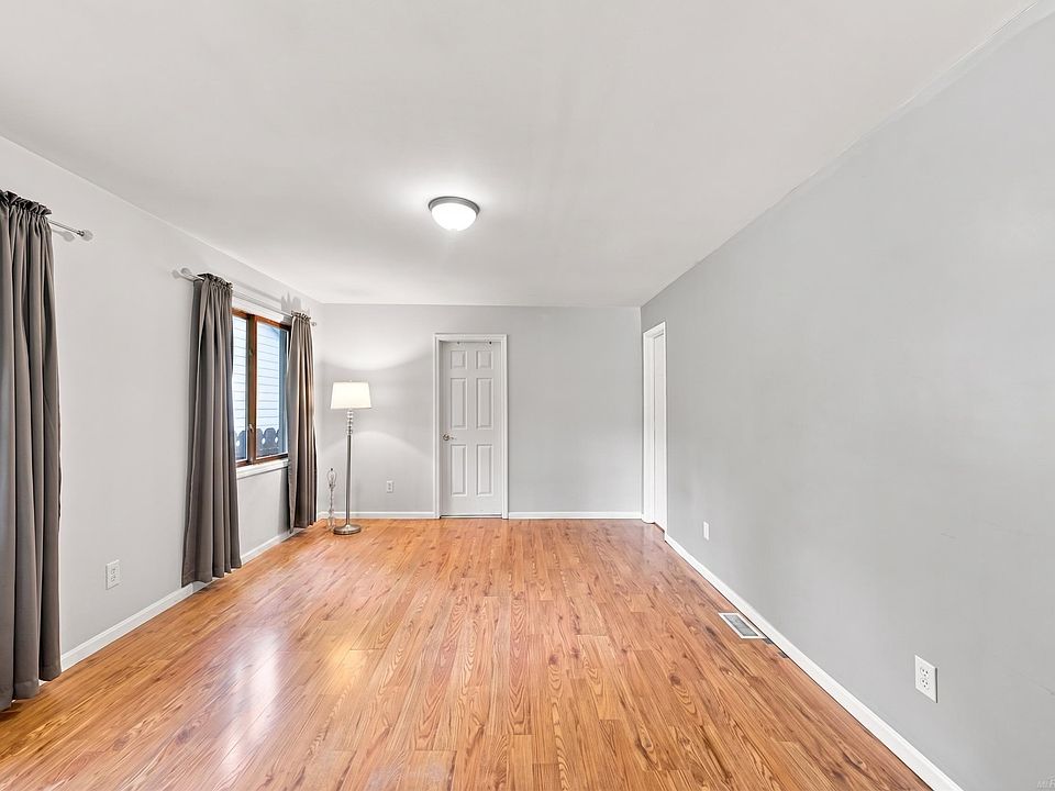 474 Maple St, photo 21